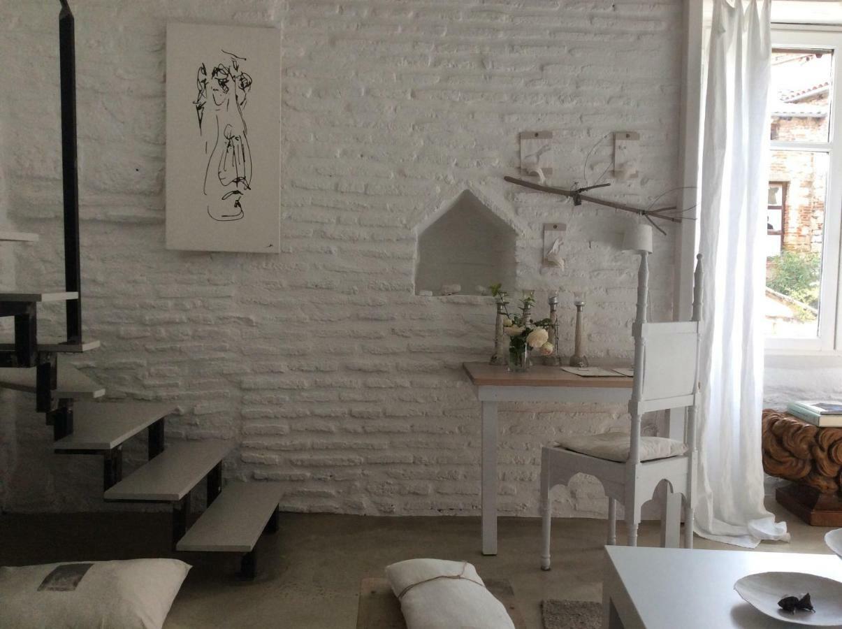 La Maison Sur La Place Penne-dʼAgenais Kültér fotó