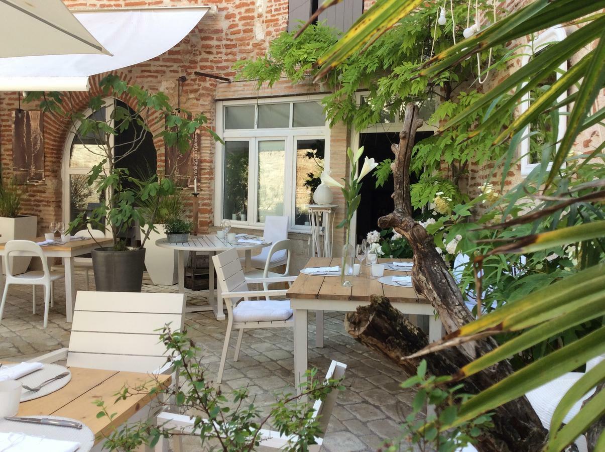 La Maison Sur La Place Penne-dʼAgenais Kültér fotó