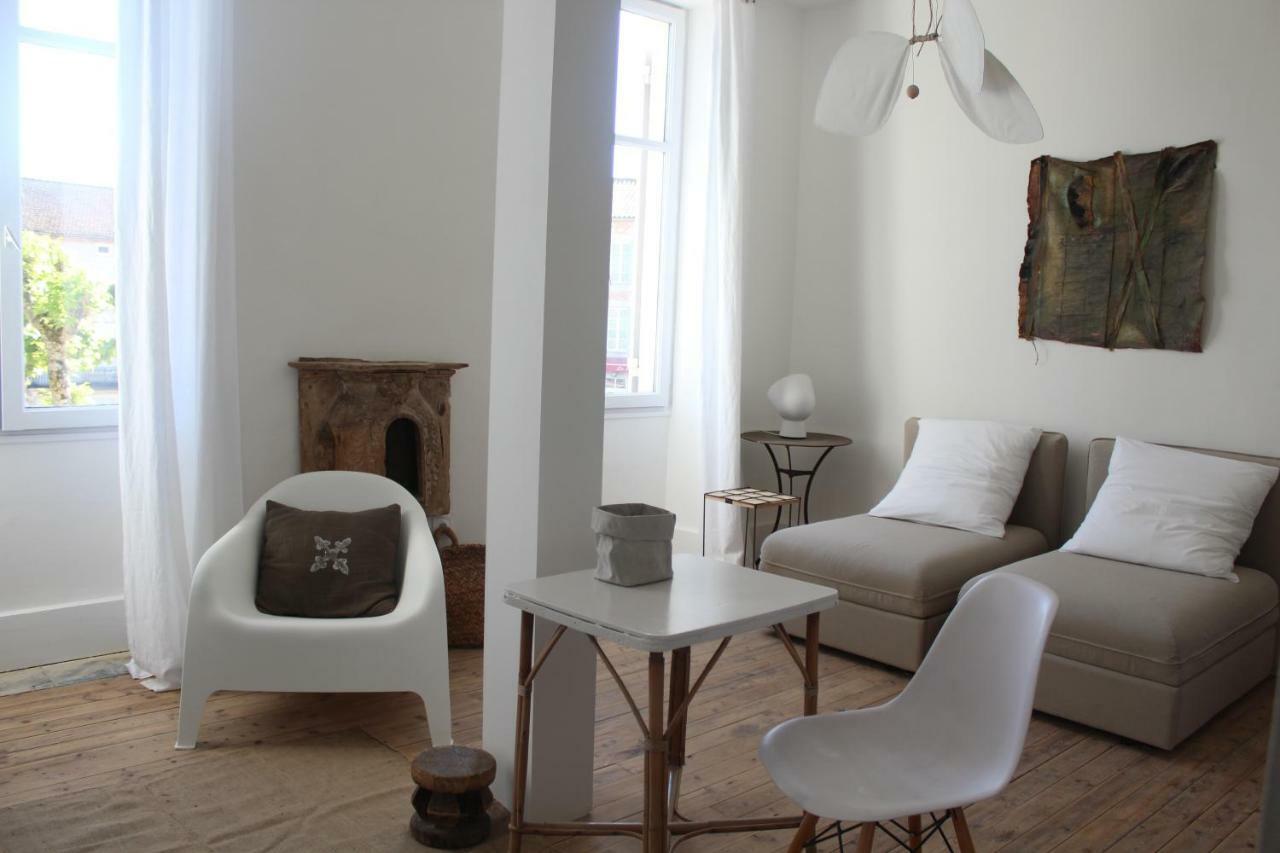 La Maison Sur La Place Penne-dʼAgenais Kültér fotó